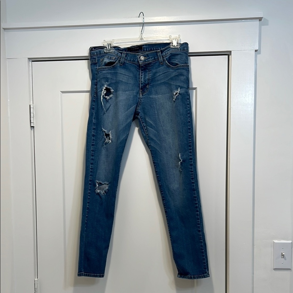 Flying Monkey by Buckle distressed skinny jeans size 29.